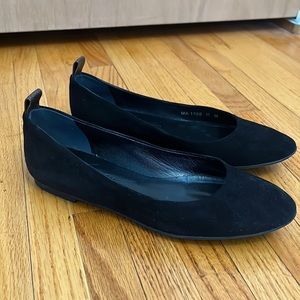 Louis Vuitton uniform flats